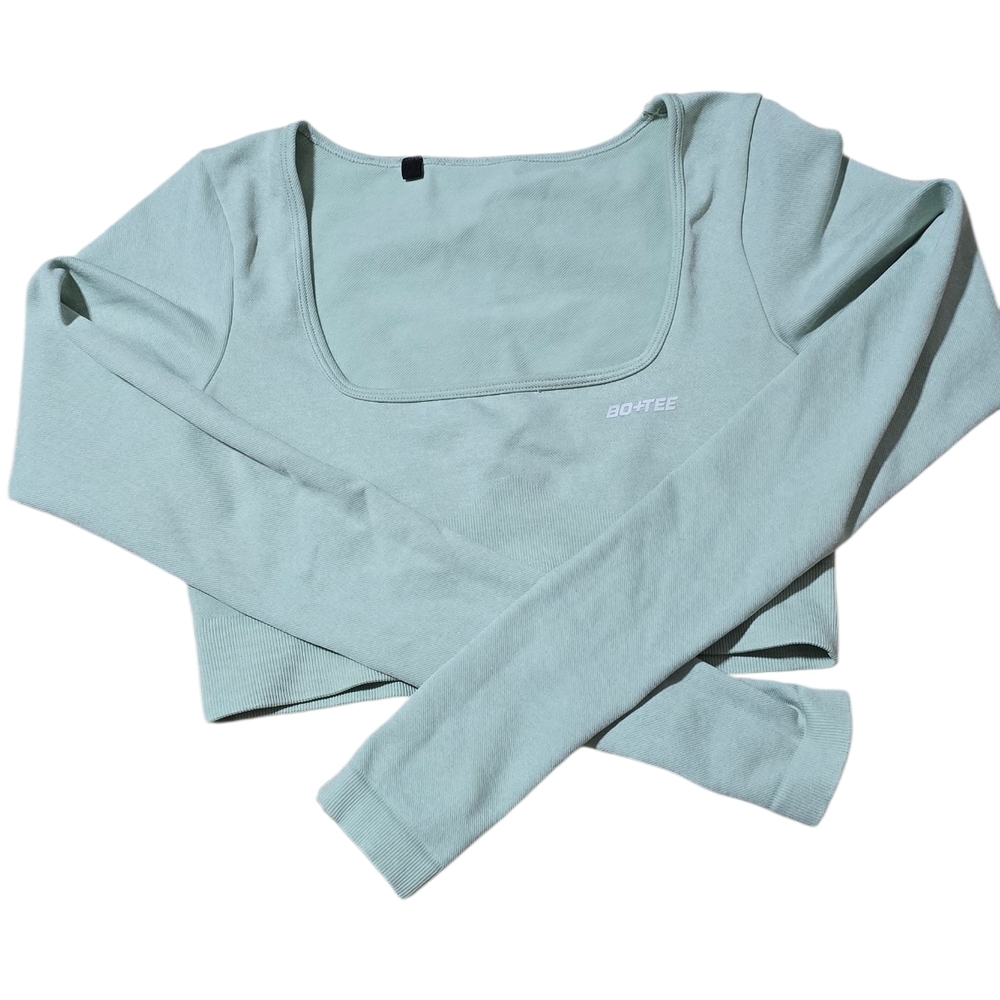 Bo Tee Mint Long Sleeve Crop Top